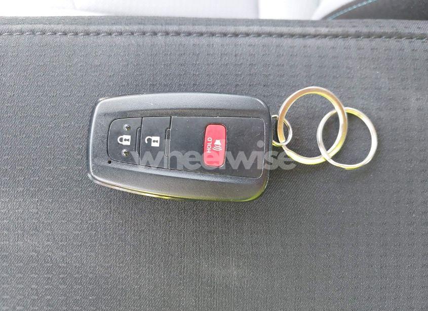 Photo 11 of 2019 Toyota Prius LE (VIN JTDL9RFU2K3005915)