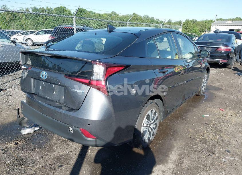 Photo 4 of 2019 Toyota Prius LE (VIN JTDL9RFU2K3005915)