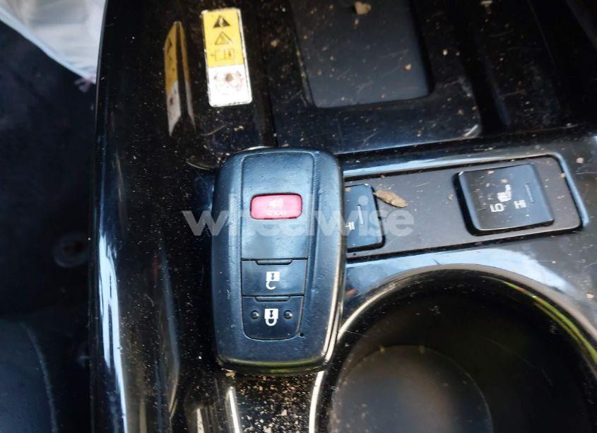 Photo 11 of 2020 Toyota Prius XLE AWD-E (VIN JTDL9RFU5L3013217)