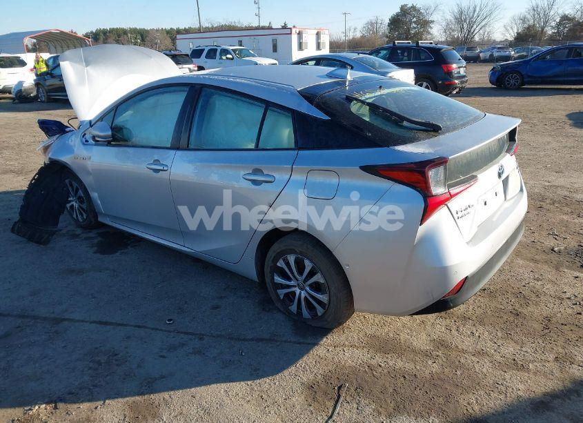 Photo 3 of 2020 Toyota Prius XLE AWD-E (VIN JTDL9RFU5L3013217)