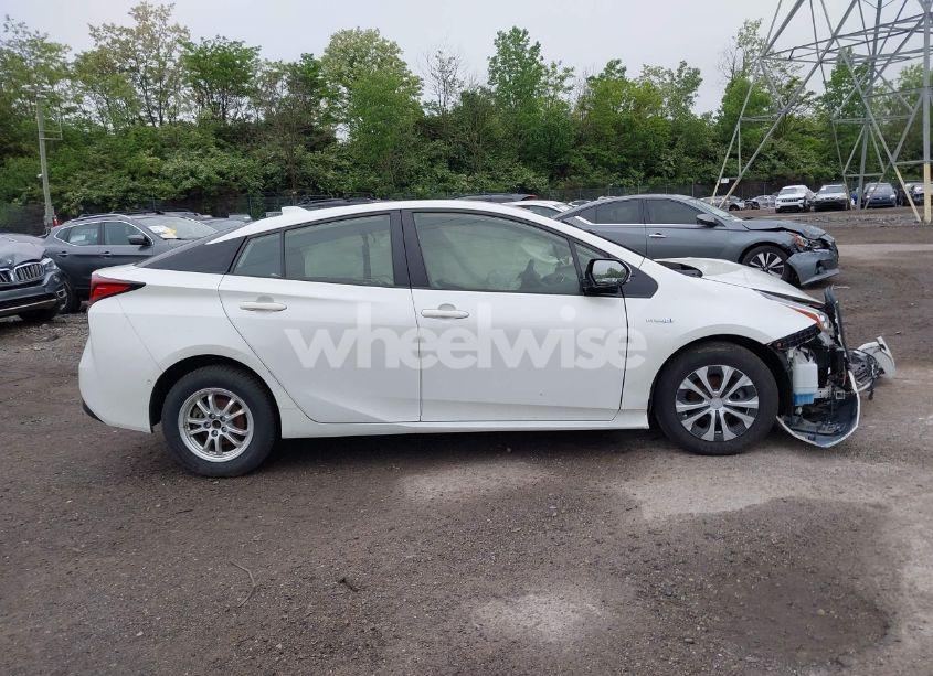 Photo 13 of 2020 Toyota Prius LE AWD-E (VIN JTDL9RFU7L3019326)