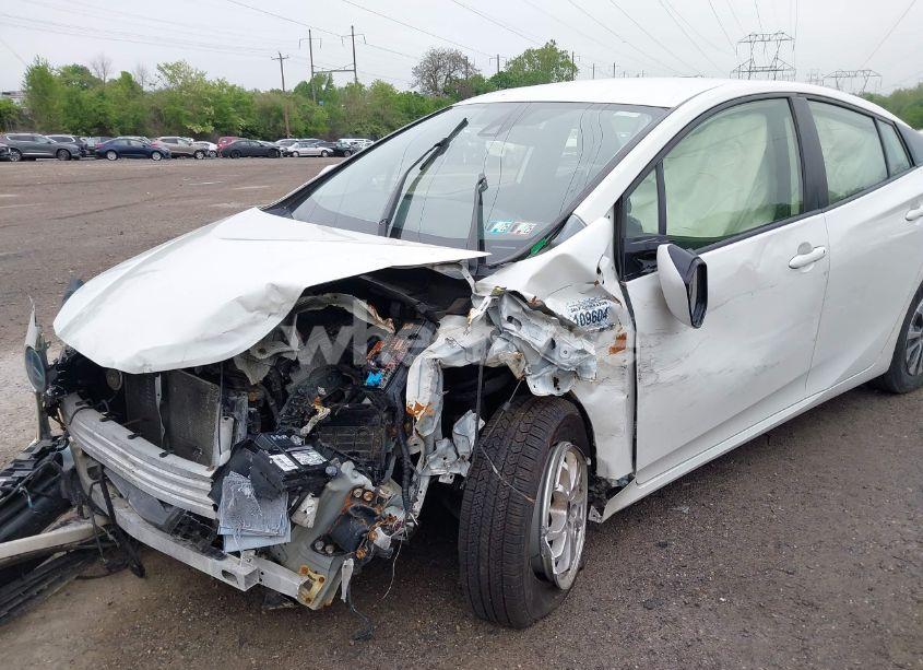 Photo 6 of 2020 Toyota Prius LE AWD-E (VIN JTDL9RFU7L3019326)