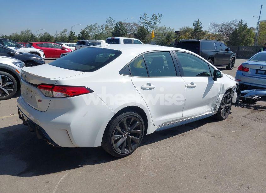 Photo 4 of 2024 Toyota Corolla SE (VIN JTDP4MCE3RJ104653)