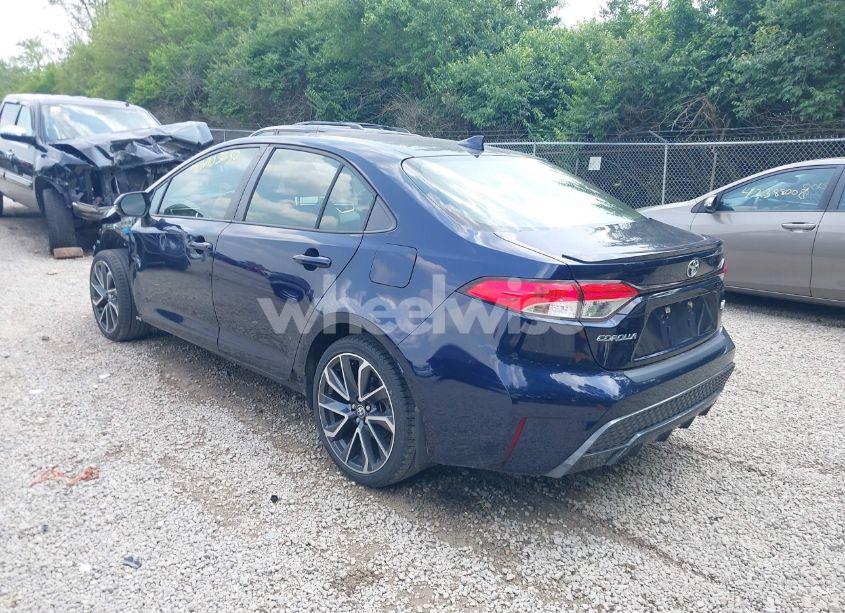 Photo 3 of 2020 Toyota Corolla SE (VIN JTDP4RCE1LJ002997)