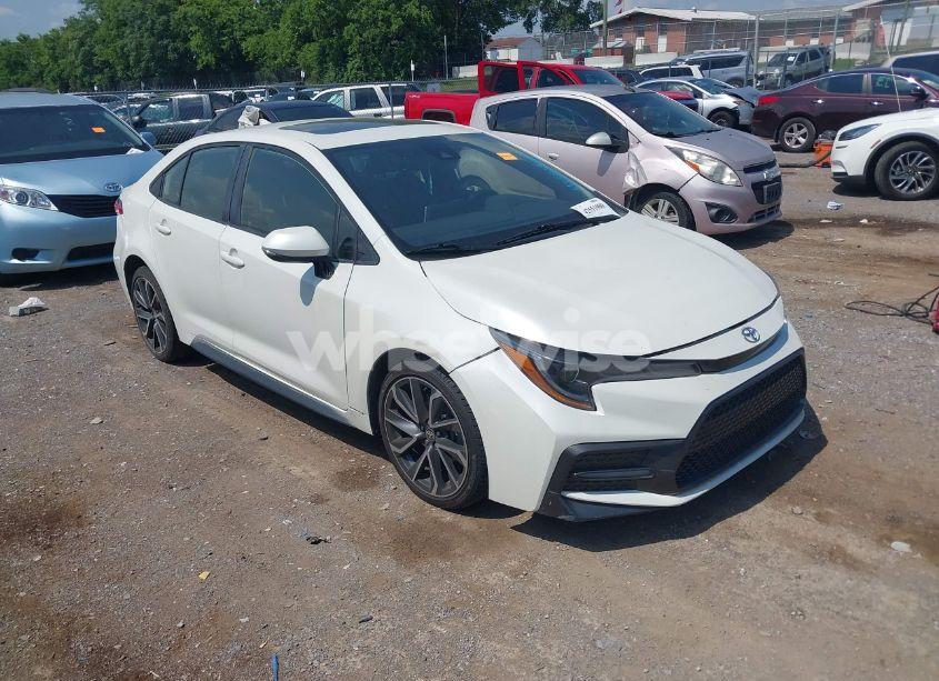 2020 Toyota Corolla SE (VIN JTDP4RCE8LJ031042) main photo