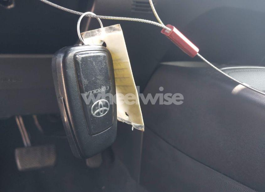 Photo 11 of 2020 Toyota Corolla SE (VIN JTDP4RCE8LJ031042)