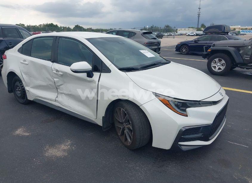 2020 Toyota Corolla SE (VIN JTDS4RCE0LJ029442) main photo