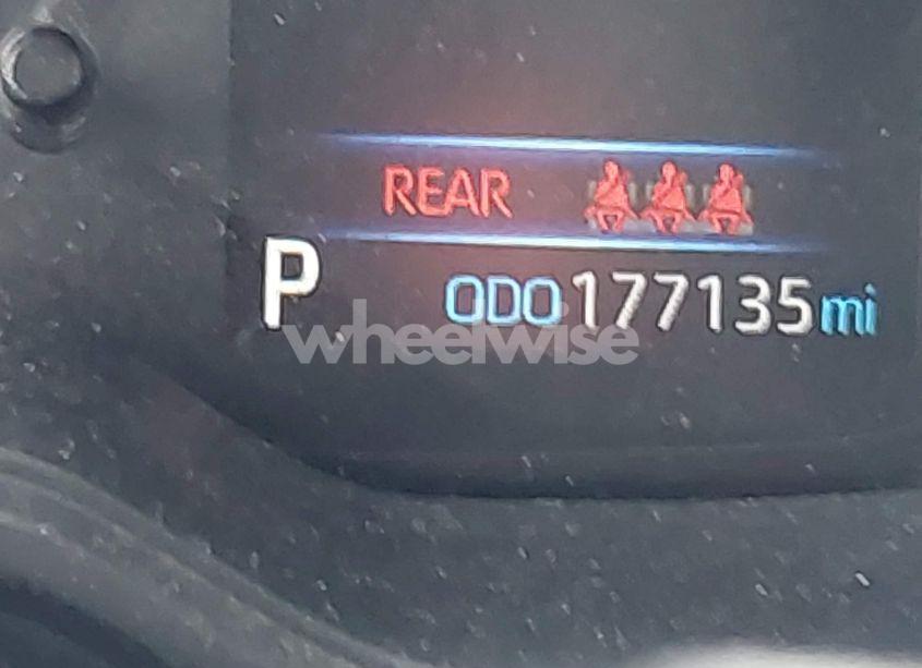 Photo 15 of 2020 Toyota Corolla SE (VIN JTDS4RCE0LJ029442)