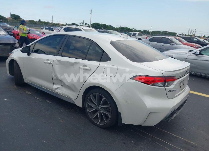 Photo 3 of 2020 Toyota Corolla SE (VIN JTDS4RCE0LJ029442)