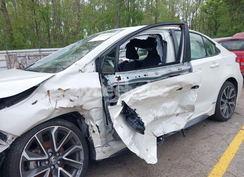 Photo 18 of 2020 Toyota Corolla SE (VIN JTDS4RCE2LJ015865)