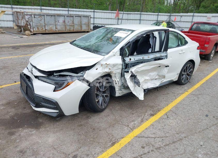 Photo 2 of 2020 Toyota Corolla SE (VIN JTDS4RCE2LJ015865)