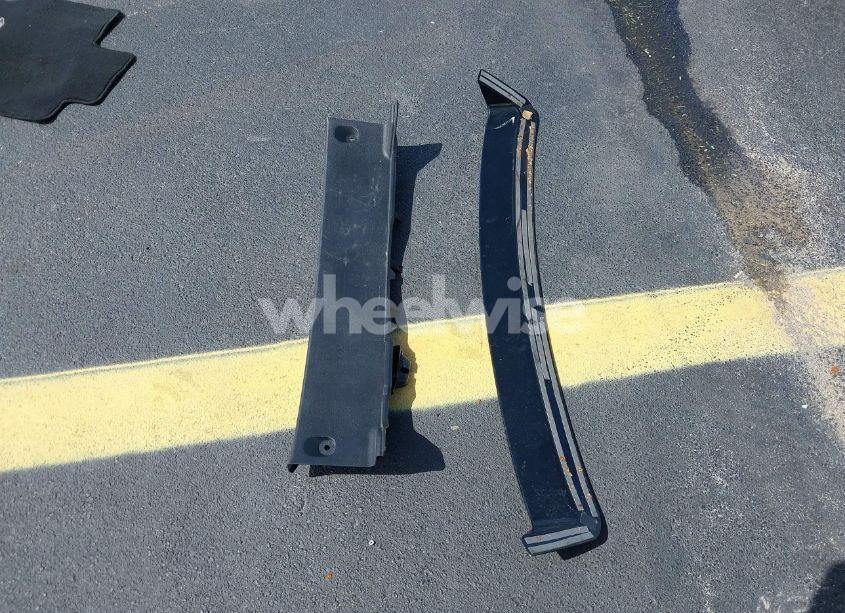 Photo 12 of 2020 Toyota Corolla SE (VIN JTDS4RCE3LJ008570)