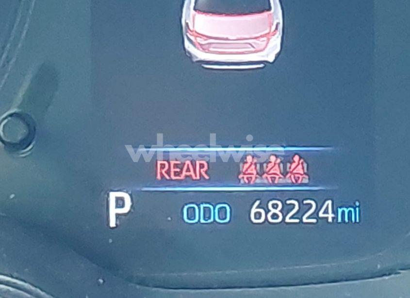 Photo 16 of 2020 Toyota Corolla SE (VIN JTDS4RCE3LJ008570)