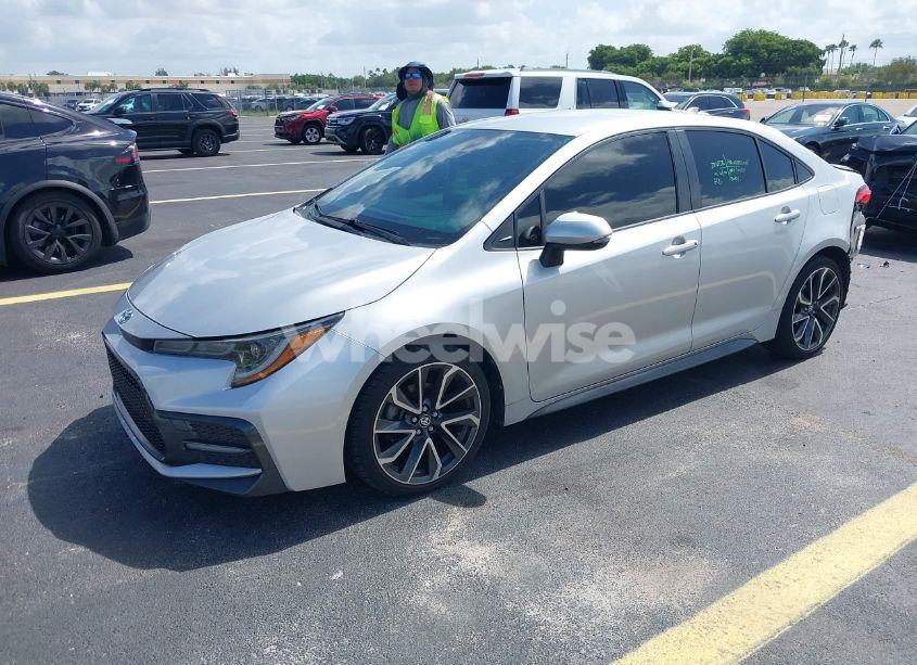Photo 2 of 2020 Toyota Corolla SE (VIN JTDS4RCE3LJ008570)