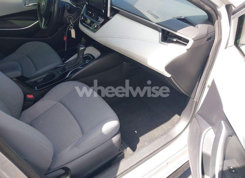 Photo 5 of 2020 Toyota Corolla SE (VIN JTDS4RCE3LJ008570)