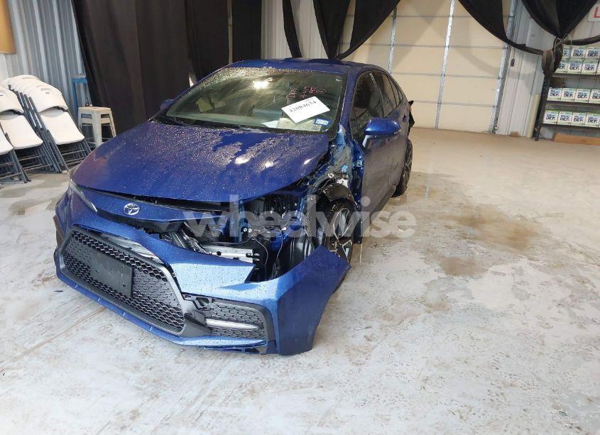 Photo 2 of 2020 Toyota Corolla SE (VIN JTDS4RCE3LJ031332)