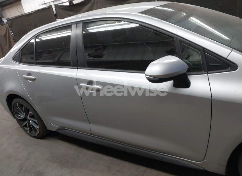 Photo 13 of 2020 Toyota Corolla SE (VIN JTDS4RCE6LJ051543)