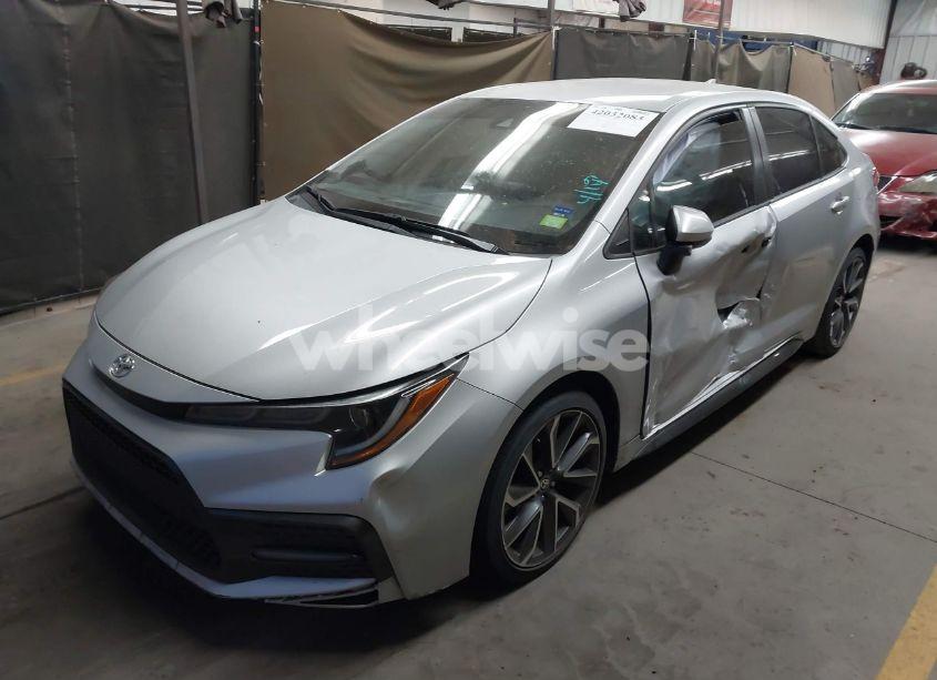 Photo 2 of 2020 Toyota Corolla SE (VIN JTDS4RCE6LJ051543)