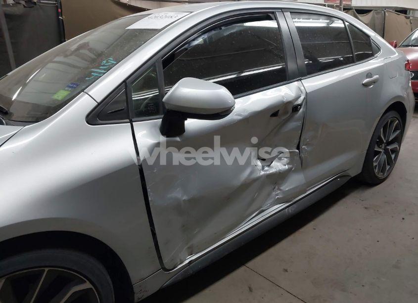 Photo 6 of 2020 Toyota Corolla SE (VIN JTDS4RCE6LJ051543)