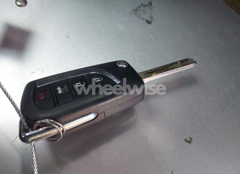 Photo 11 of 2020 Toyota Corolla SE (VIN JTDS4RCE9LJ026300)