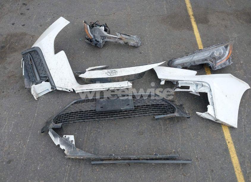 Photo 11 of 2020 Toyota Corolla SE (VIN JTDS4RCE9LJ030427)