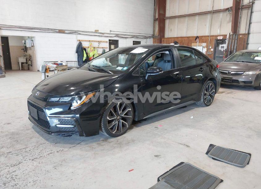 Photo 2 of 2020 Toyota Corolla SE (VIN JTDS4RCEXLJ023146)