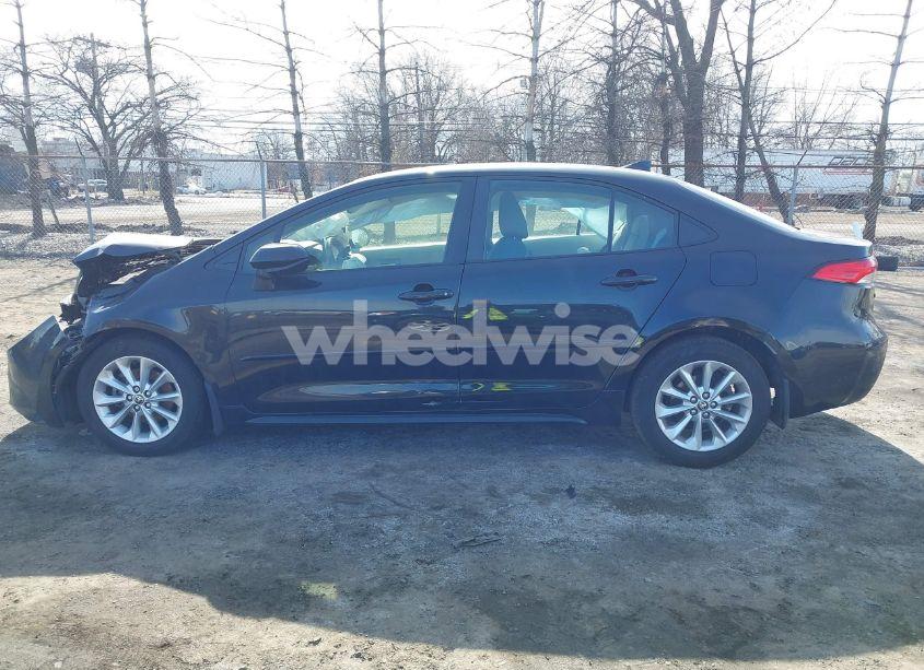 Photo 13 of 2021 Toyota Corolla LE (VIN JTDVPMAE1MJ138729)