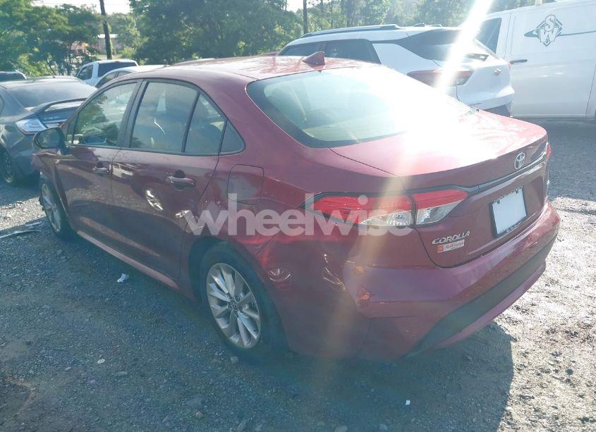 Photo 3 of 2022 Toyota Corolla LE (VIN JTDVPMAE2NJ210717)