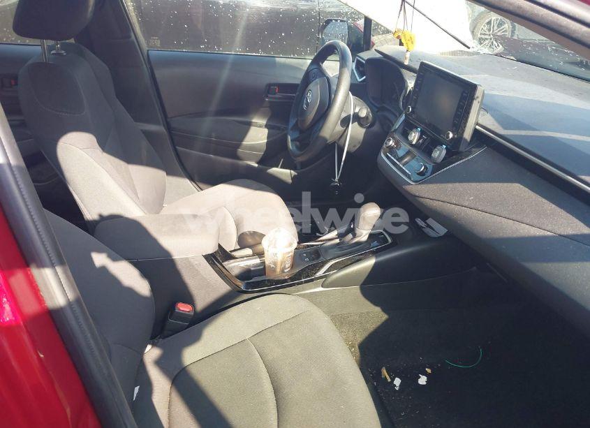 Photo 5 of 2022 Toyota Corolla LE (VIN JTDVPMAE2NJ210717)