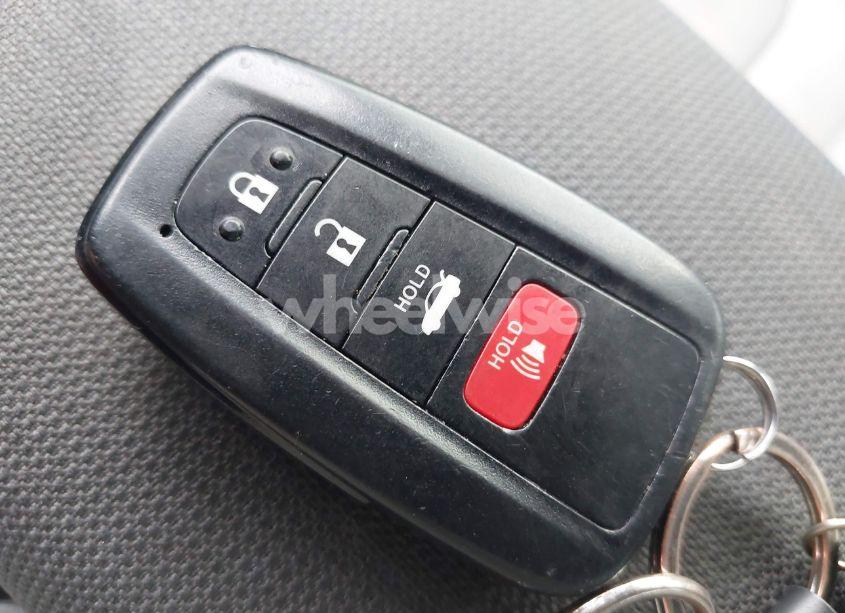 Photo 11 of 2021 Toyota Corolla LE (VIN JTDVPMAE6MJ145983)