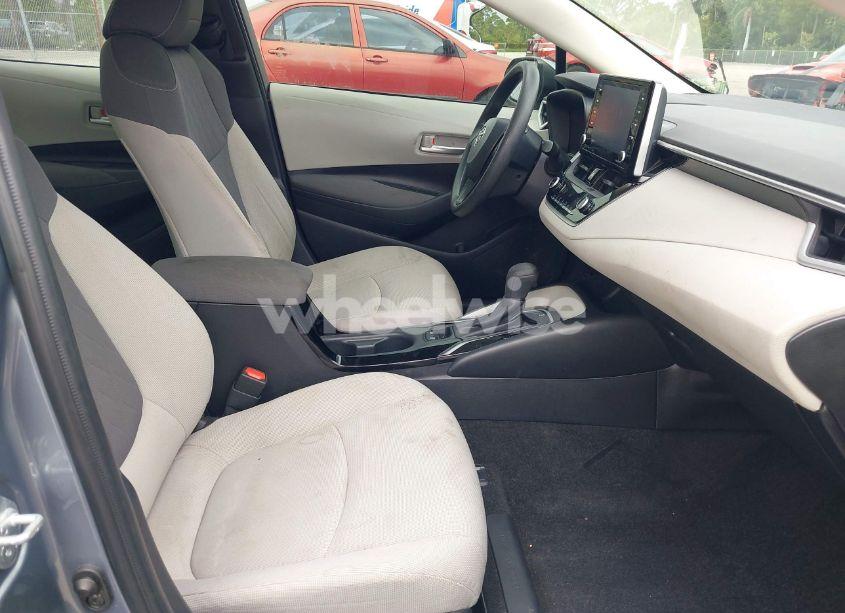 Photo 5 of 2021 Toyota Corolla LE (VIN JTDVPMAE6MJ145983)