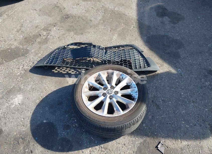 Photo 12 of 2022 Toyota Corolla LE (VIN JTDVPMAE9NJ192507)