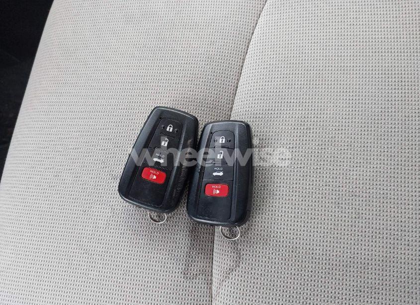 Photo 11 of 2020 Toyota Corolla LE (VIN JTDVPRAE7LJ075289)