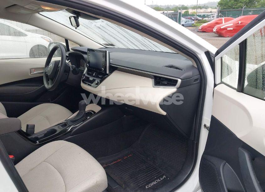 Photo 5 of 2020 Toyota Corolla LE (VIN JTDVPRAE7LJ075289)