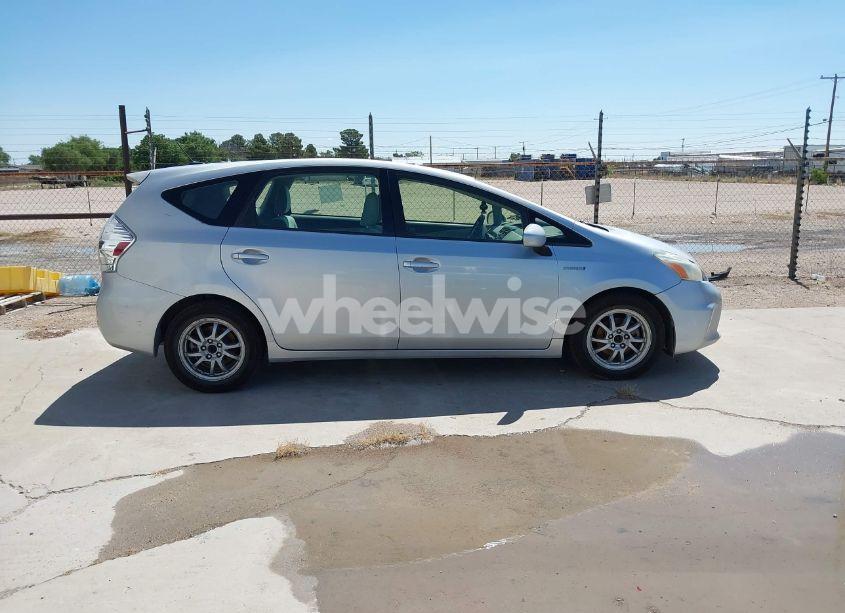 Photo 13 of 2012 Toyota Prius V THREE (VIN JTDZN3EU0C3149601)