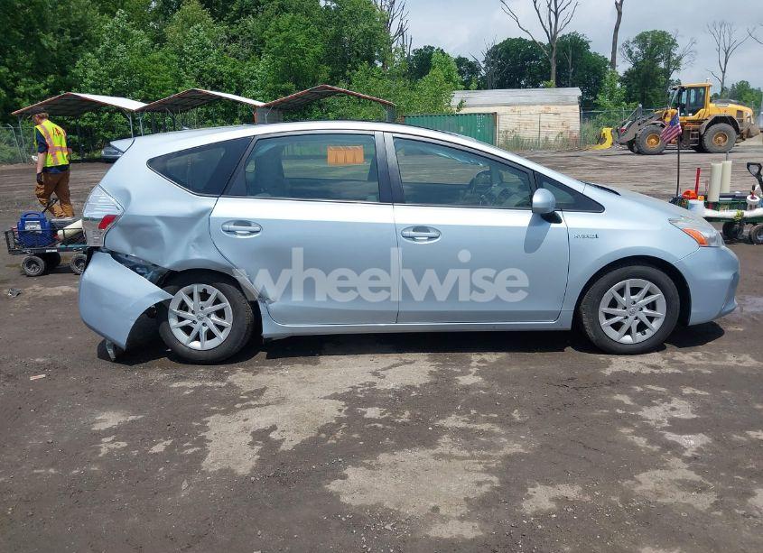 Photo 13 of 2014 Toyota Prius V TWO (VIN JTDZN3EU0E3362289)