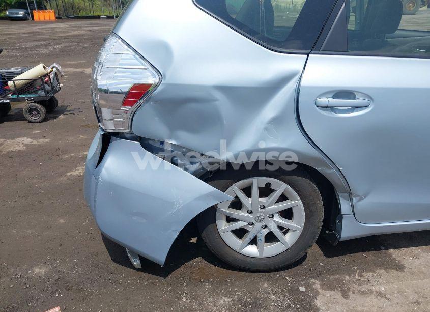 Photo 6 of 2014 Toyota Prius V TWO (VIN JTDZN3EU0E3362289)