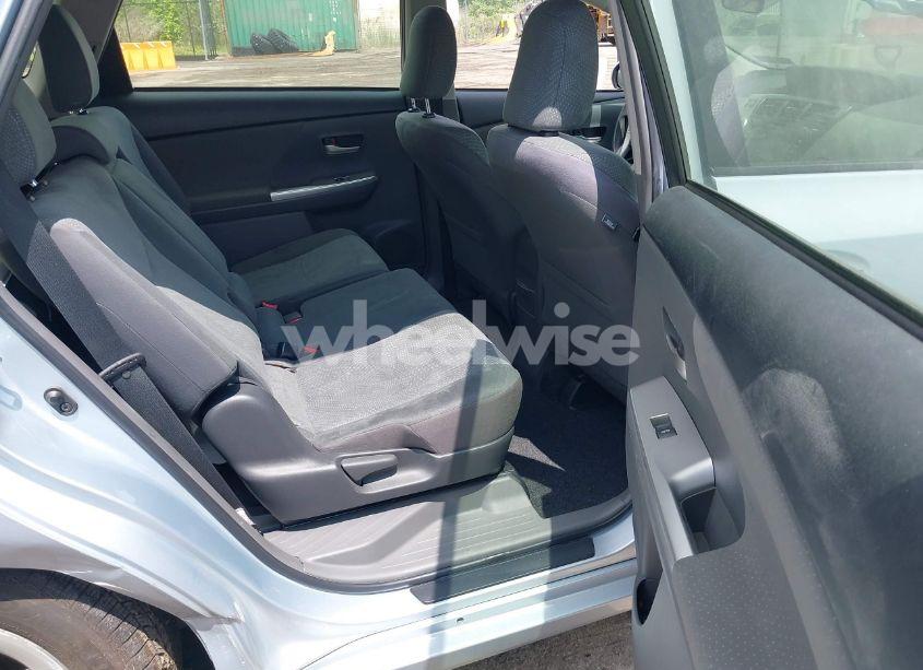 Photo 8 of 2014 Toyota Prius V TWO (VIN JTDZN3EU0E3362289)