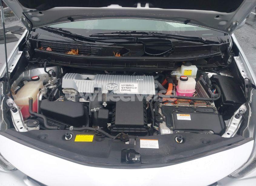 Photo 10 of 2015 Toyota Prius V FIVE (VIN JTDZN3EU0FJ015719)