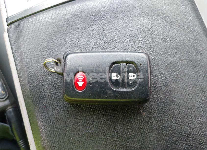 Photo 11 of 2015 Toyota Prius V THREE (VIN JTDZN3EU0FJ021004)