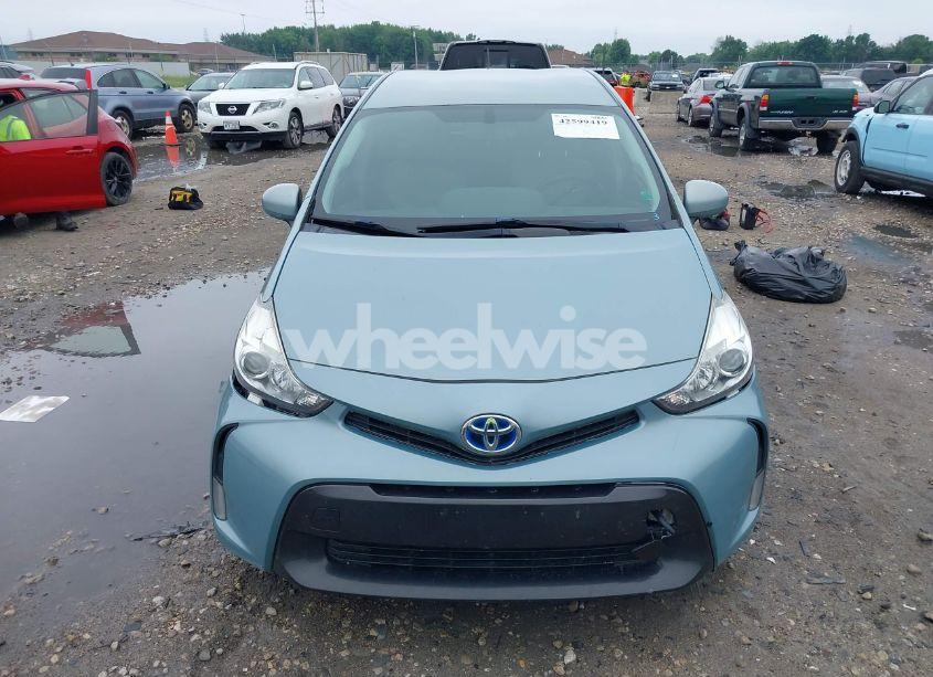Photo 13 of 2015 Toyota Prius V THREE (VIN JTDZN3EU0FJ021004)