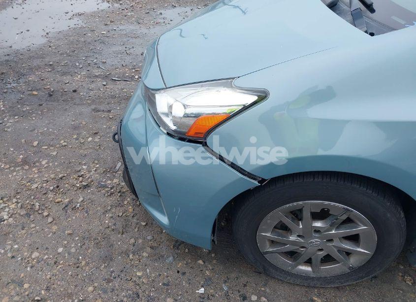 Photo 18 of 2015 Toyota Prius V THREE (VIN JTDZN3EU0FJ021004)