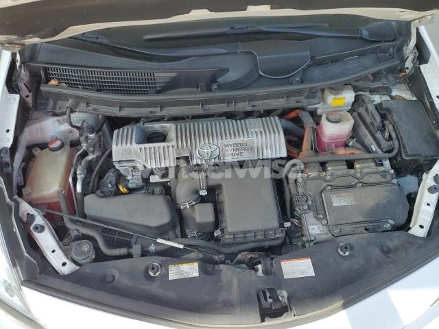 Photo 3 of 2016 TOYOTA PRIUS V (VIN JTDZN3EU0GJ050505)