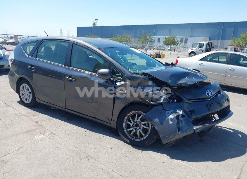2013 Toyota Prius V TWO (VIN JTDZN3EU1D3282644) main photo