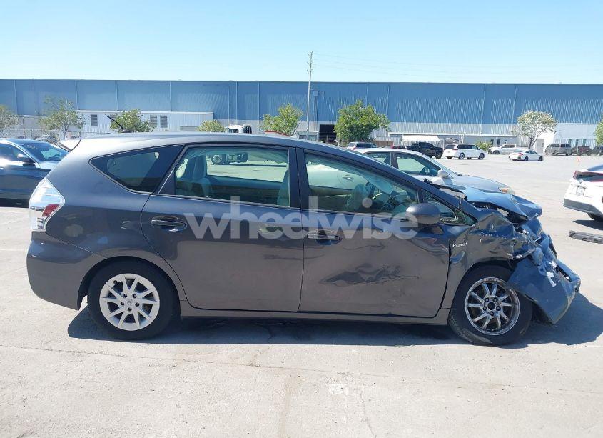 Photo 14 of 2013 Toyota Prius V TWO (VIN JTDZN3EU1D3282644)