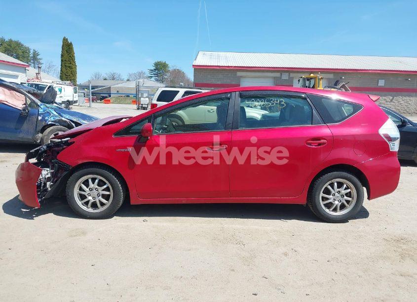 Photo 13 of 2012 Toyota Prius V THREE (VIN JTDZN3EU2C3071001)