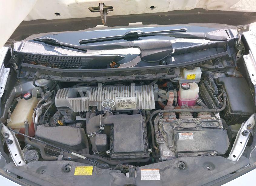 Photo 10 of 2015 Toyota Prius V THREE (VIN JTDZN3EU2FJ017195)