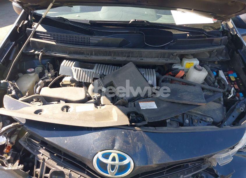 Photo 10 of 2017 Toyota Prius V FOUR (VIN JTDZN3EU2HJ065380)