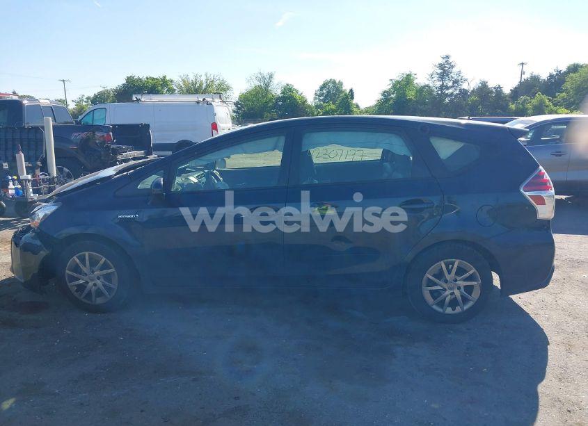 Photo 14 of 2017 Toyota Prius V FOUR (VIN JTDZN3EU2HJ065380)