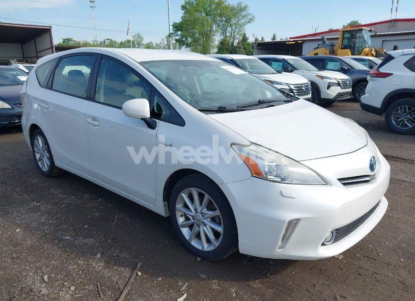 2013 Toyota Prius V FIVE (VIN JTDZN3EU3D3262332) main photo
